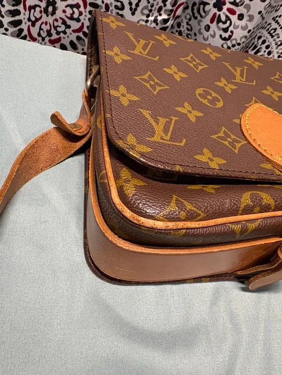 Louis Vuitton Monogram Cartouchiere MM Crossbody Bag Authenticated France - Picture 4 of 14